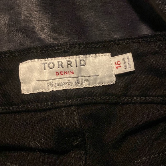 Womens torrid shorts size 16 - Picture 5 of 6